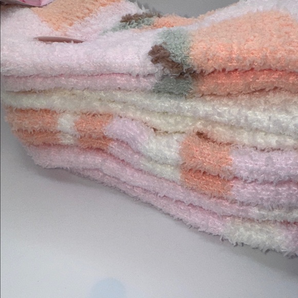 LUNA MELLOW Cozy Peach Slipper Socks Set of 4 - Picture 2 of 3